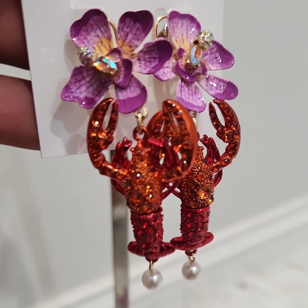 🦞▪️Betsey Johnson▪️ Rhinestone Lobster Necklace  and Earring Bundle Set